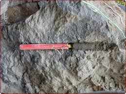Cartridge rock breaking