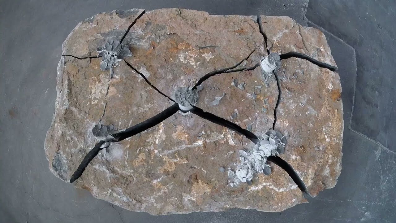 Chemical rock breaking